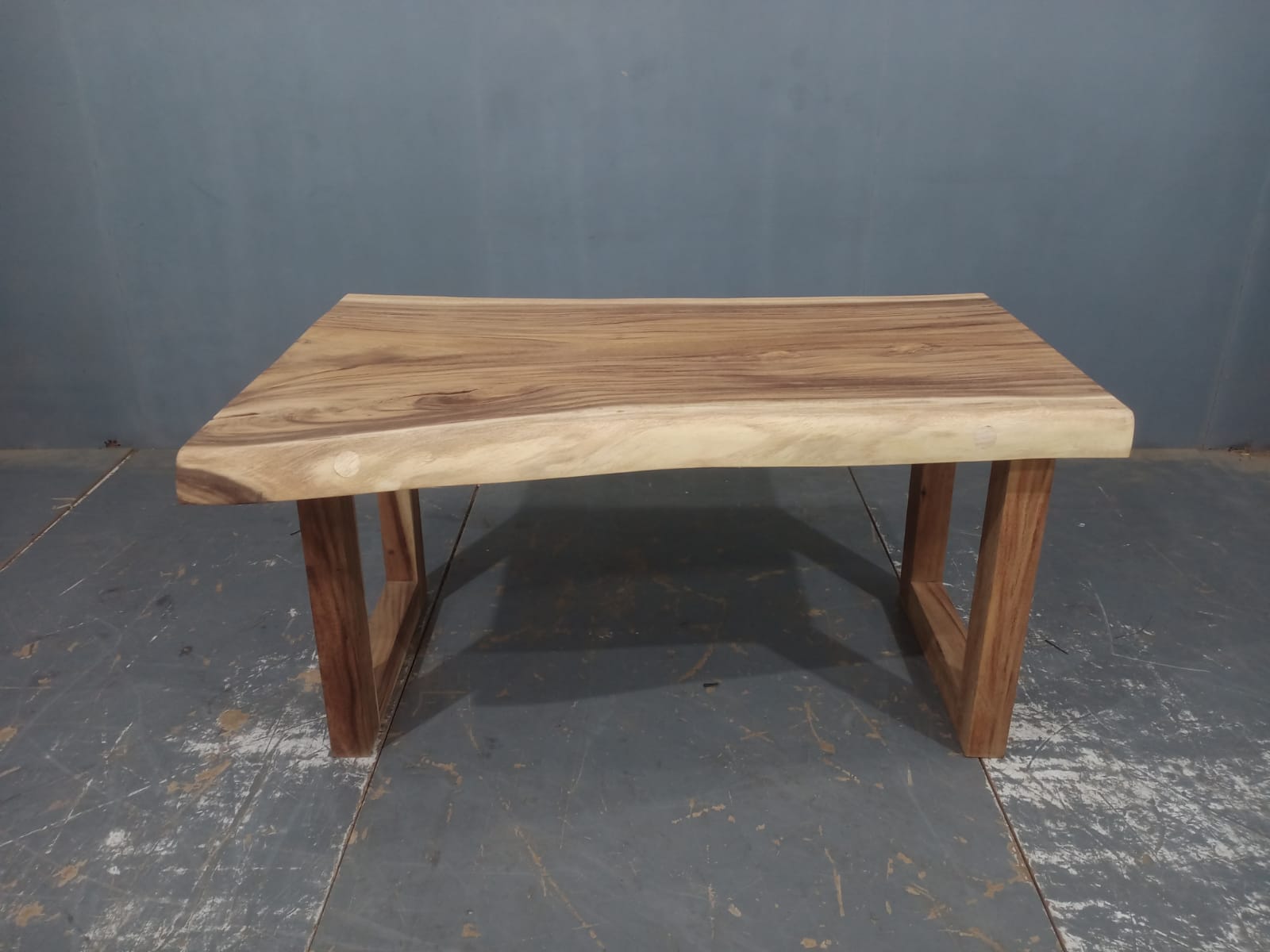 LIVE EDGE TABLES