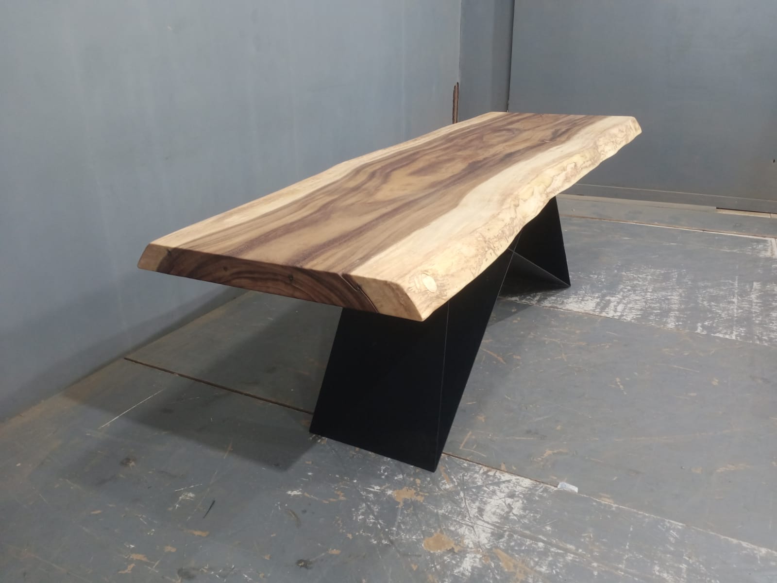 Live Edge Tables