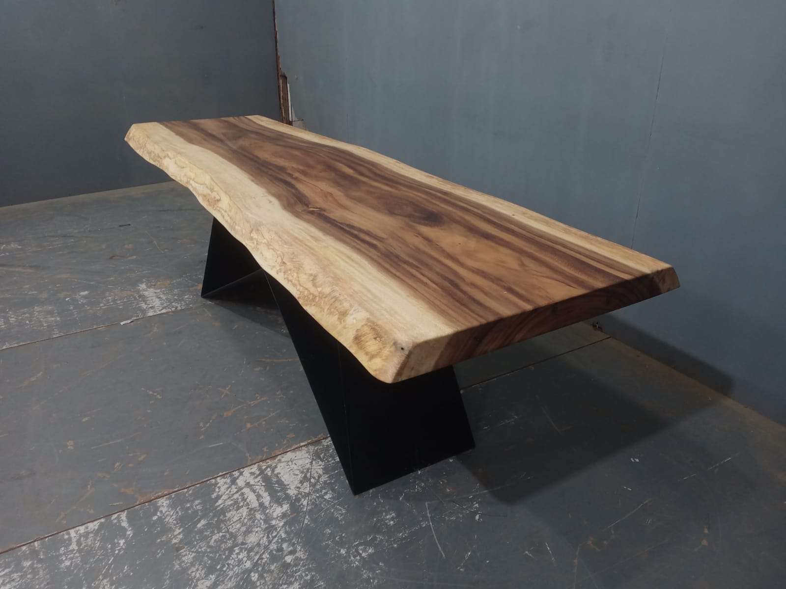 Live Edge Tables