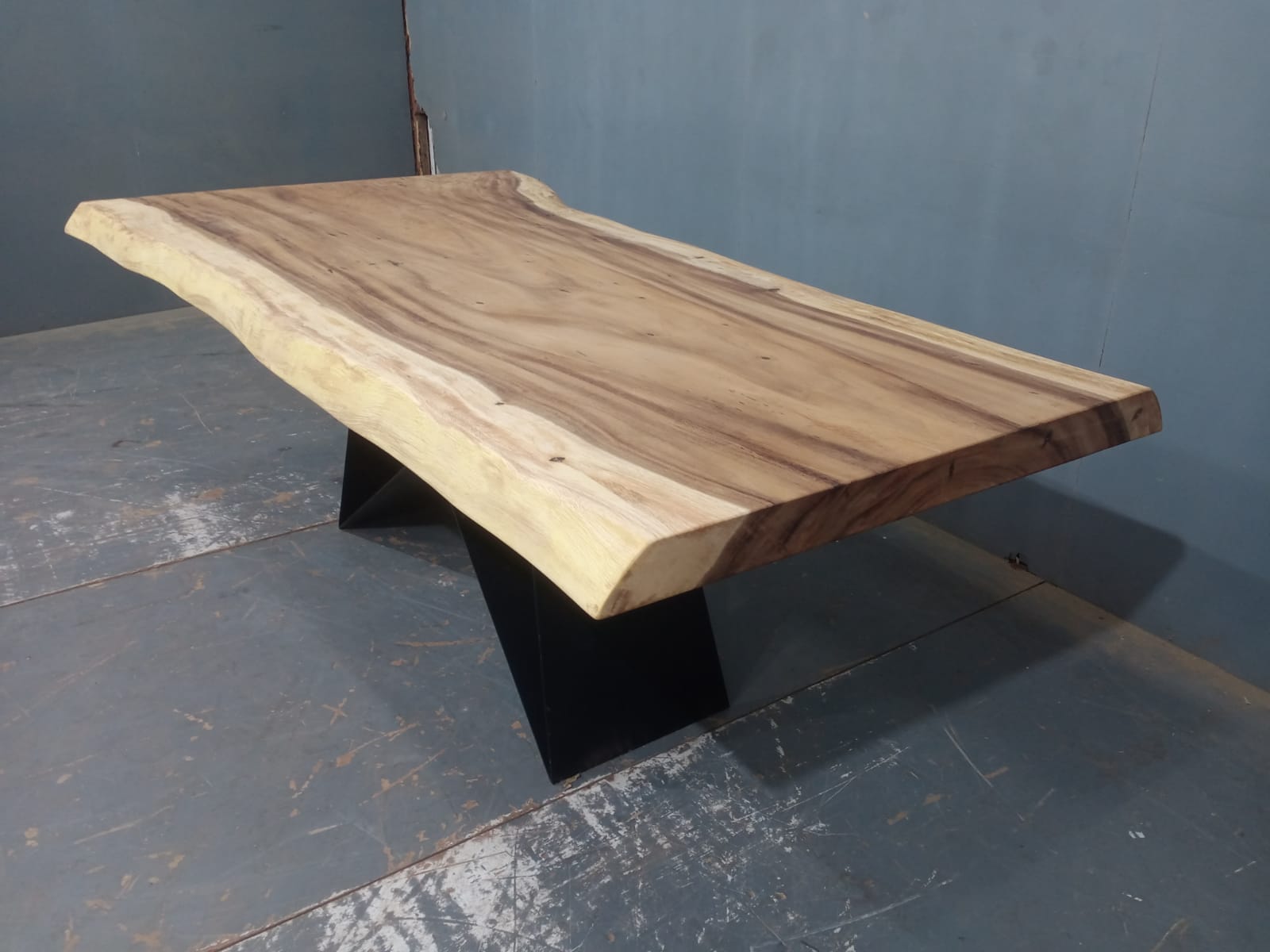 Live Edge Tables