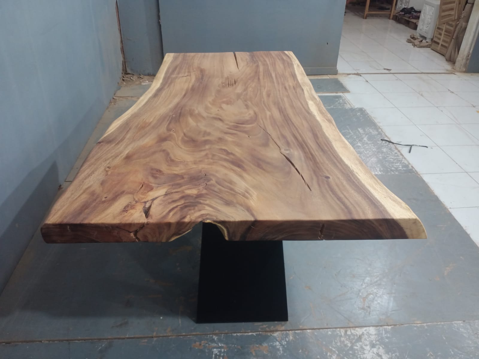 Live Edge Tables