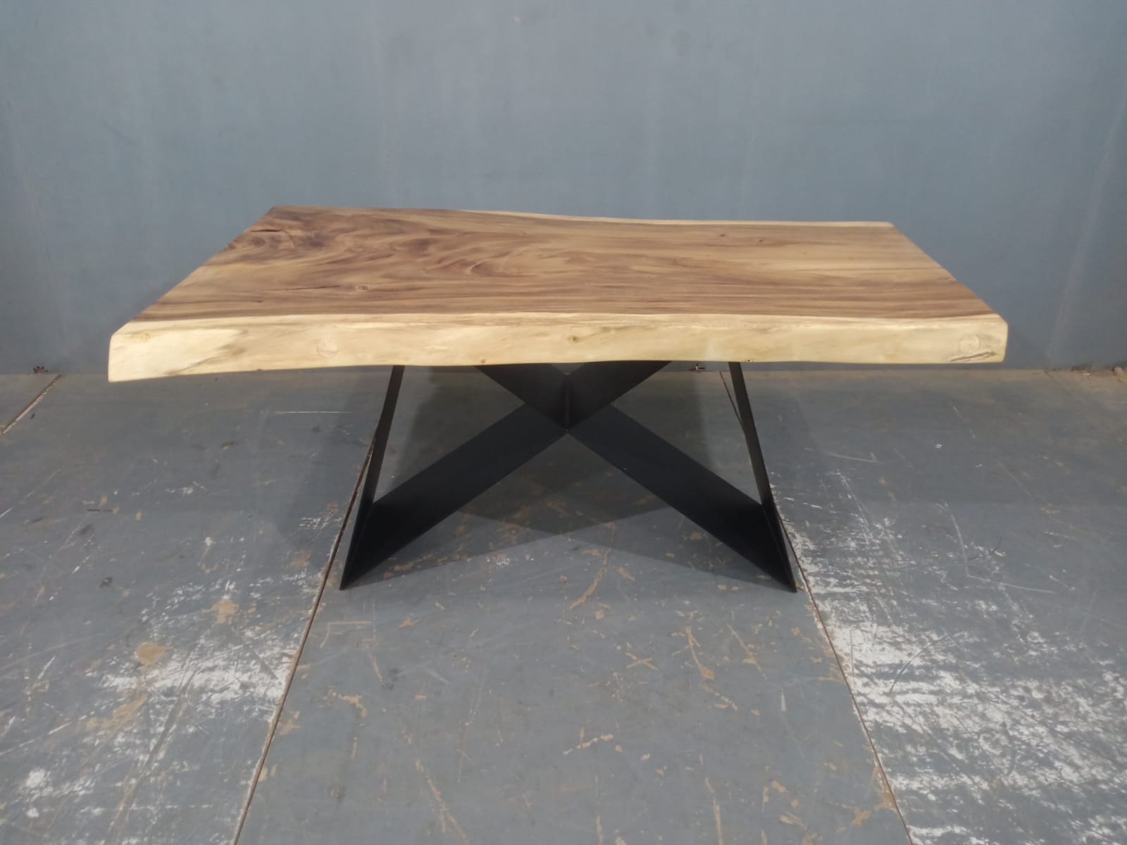 LIVE EDGE TABLES