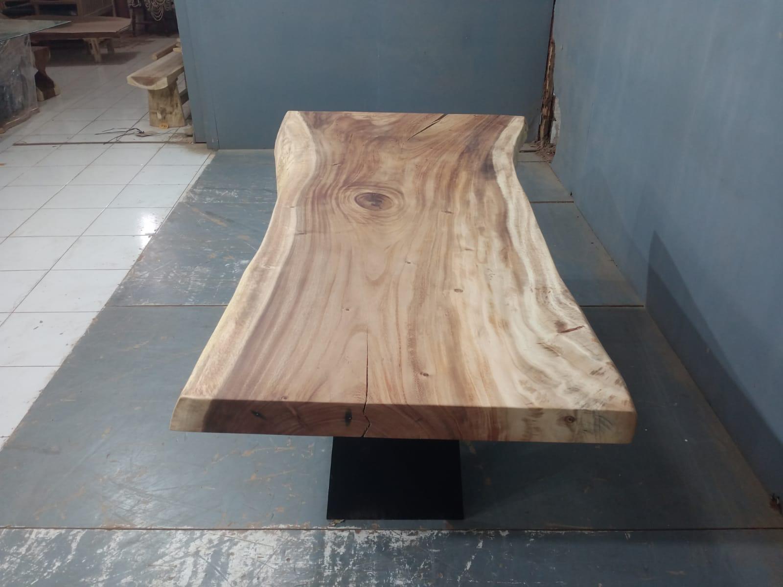 Live Edge Tables