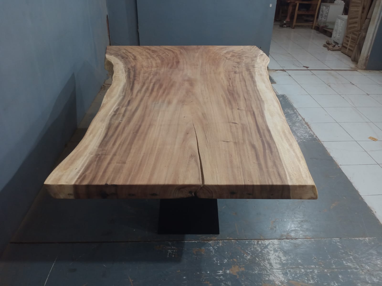 Live Edge Tables