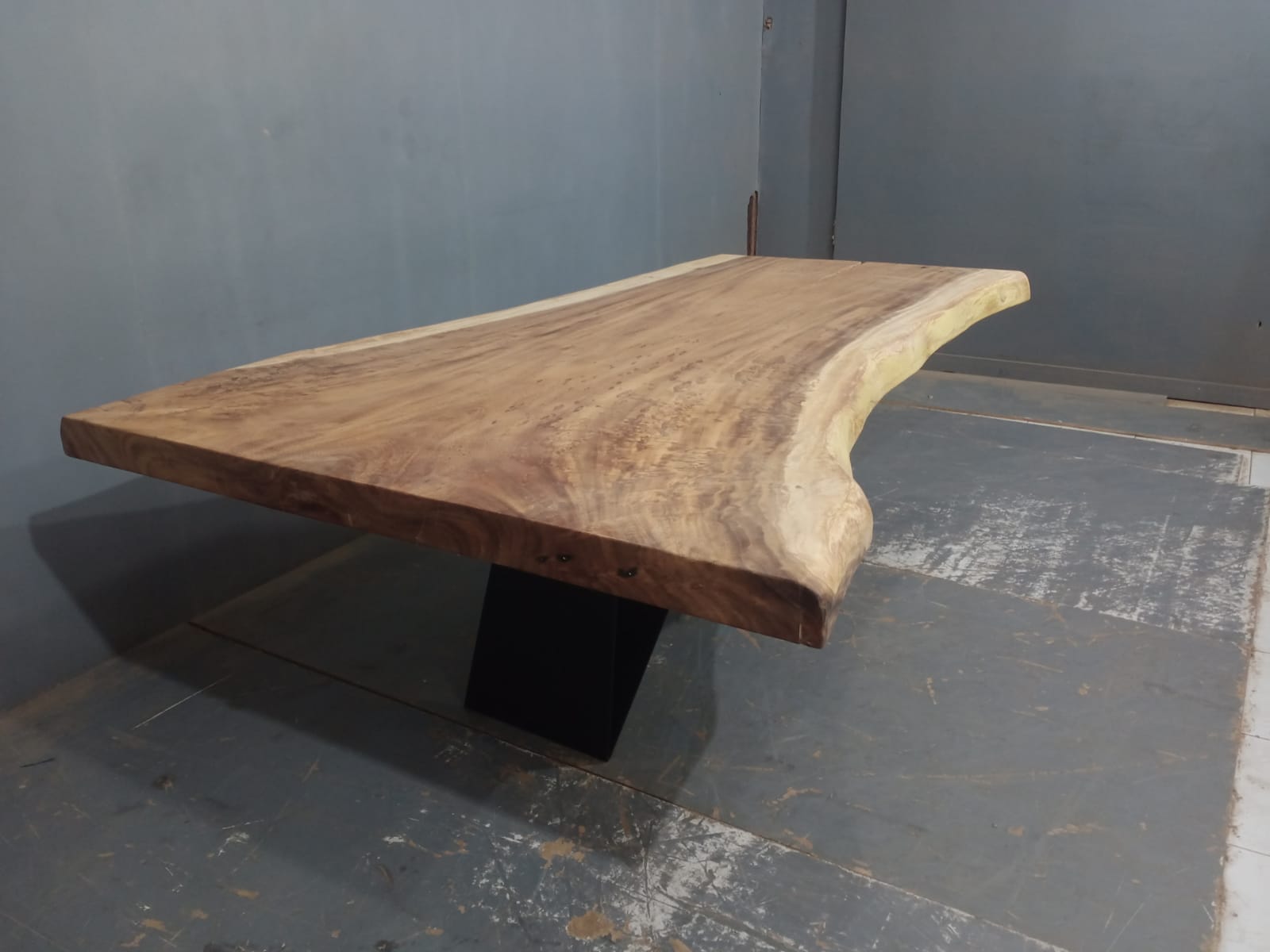 Live Edge Tables