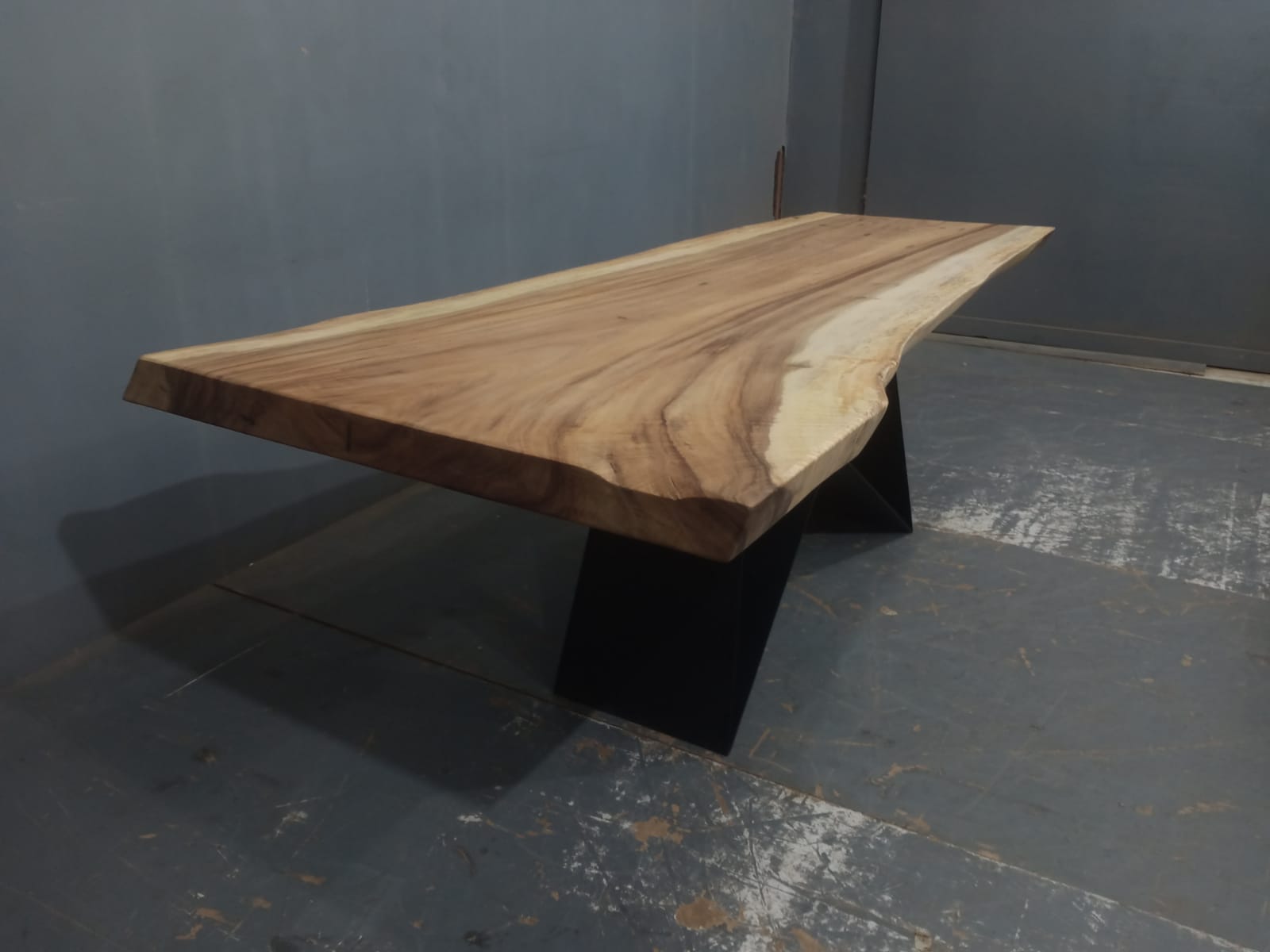Live Edge Tables