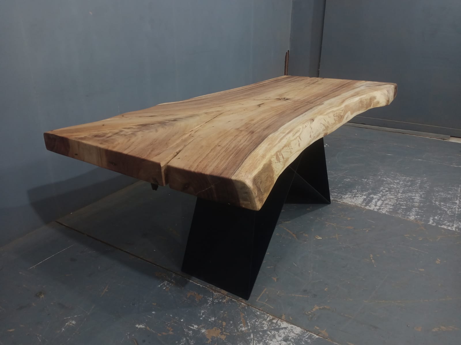 Live Edge Tables