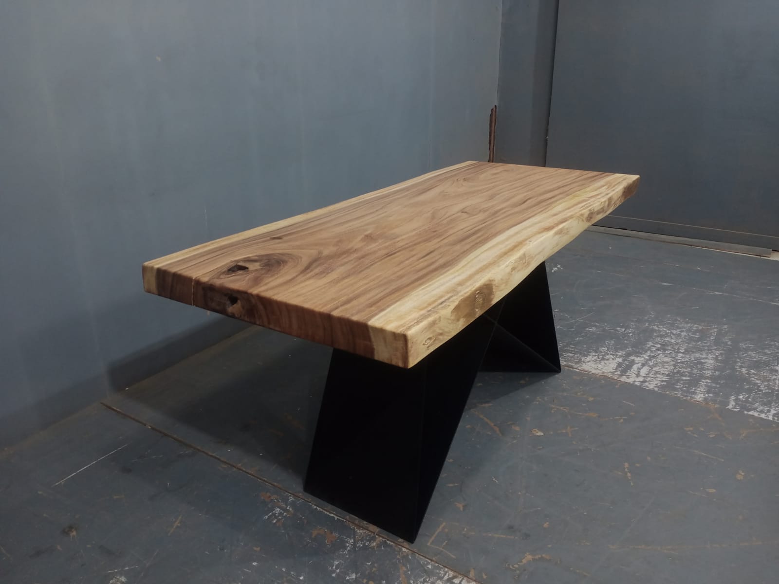 Live Edge Tables