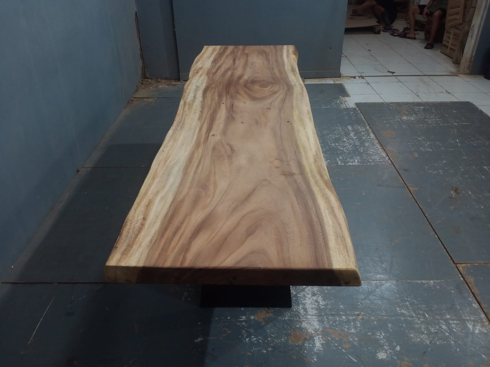 Live Edge Tables