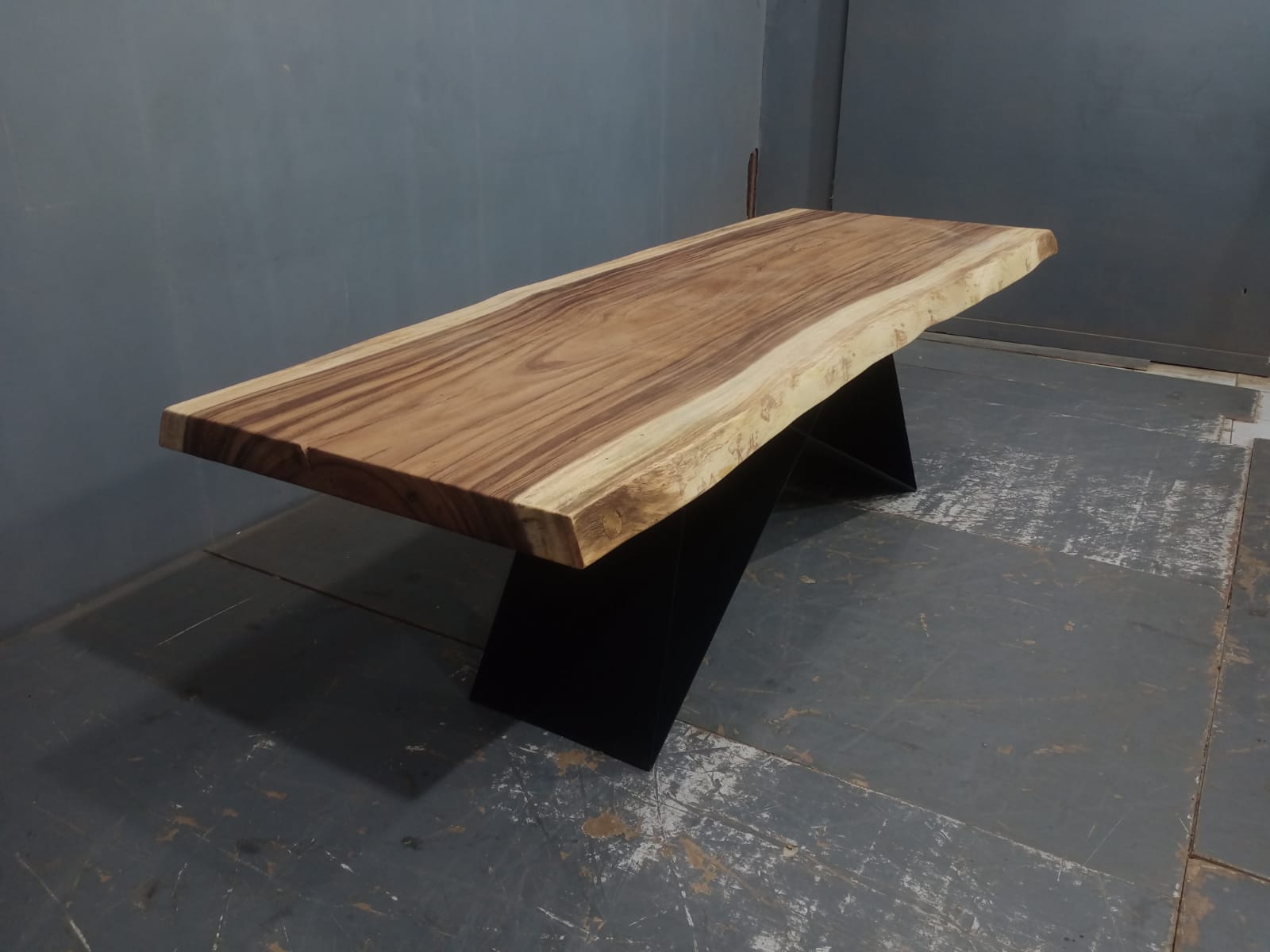 Live Edge Tables