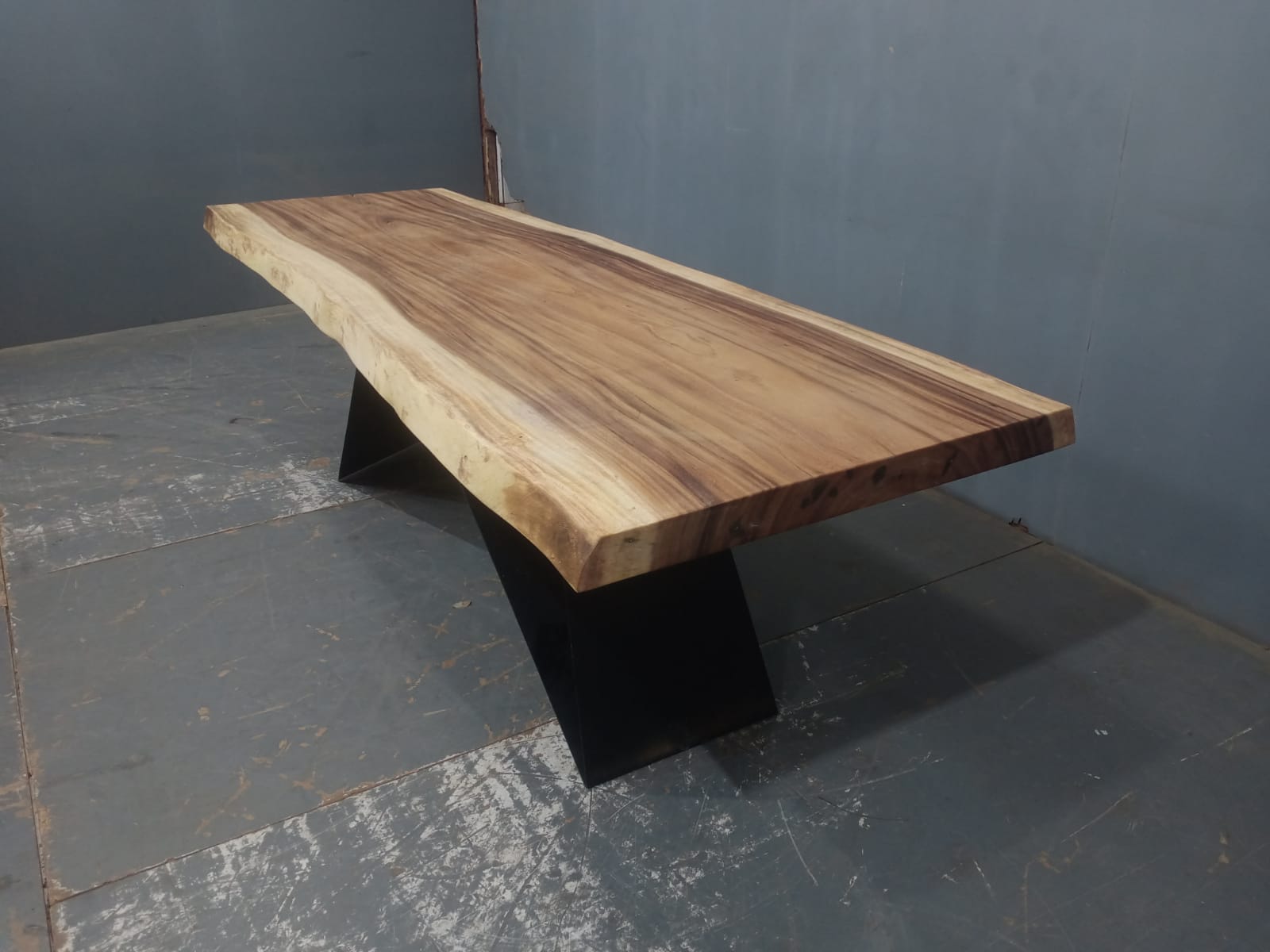 Live Edge Tables