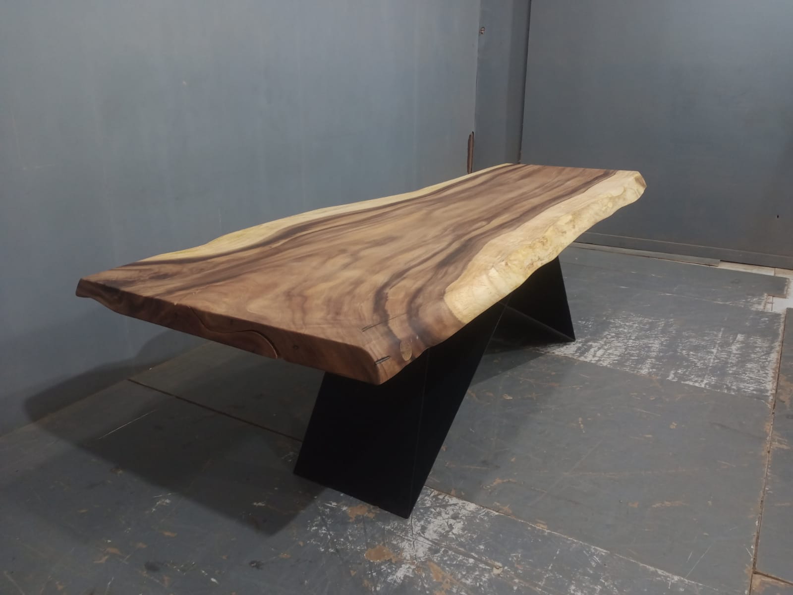 Live Edge Tables