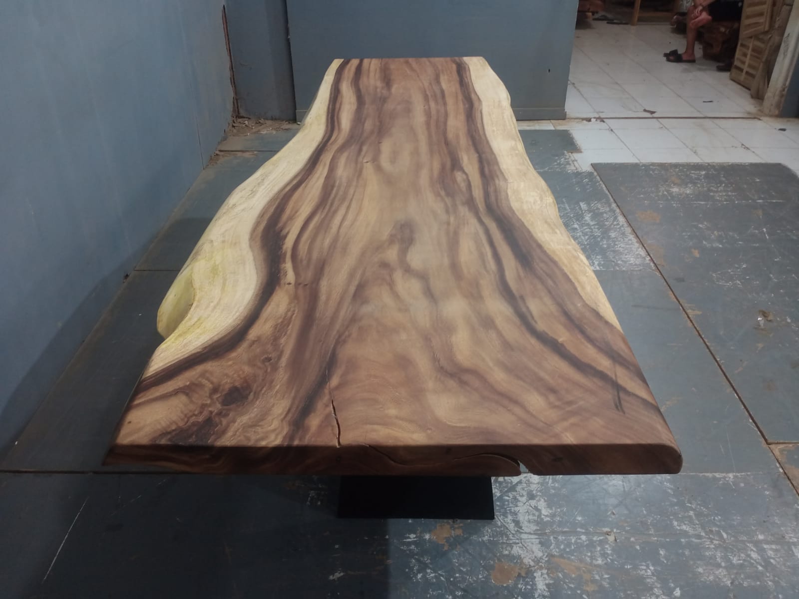 Live Edge Tables