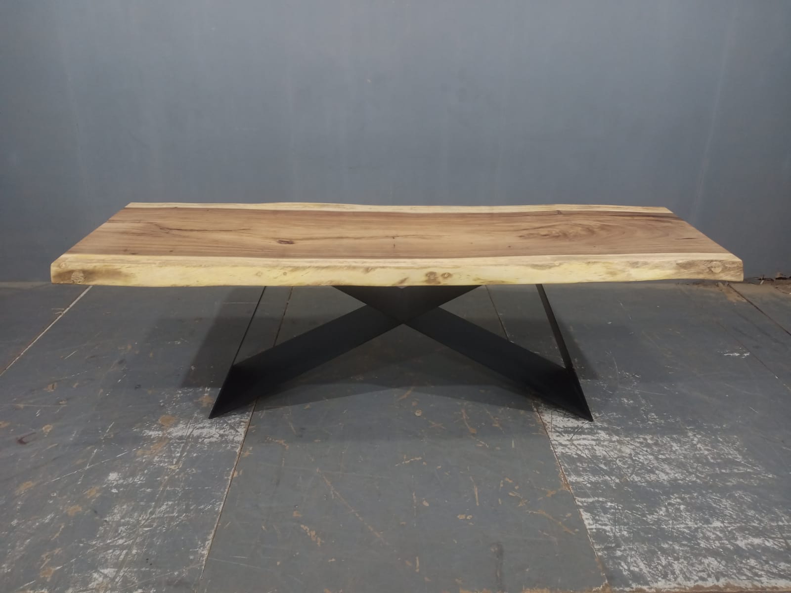LIVE EDGE TABLES