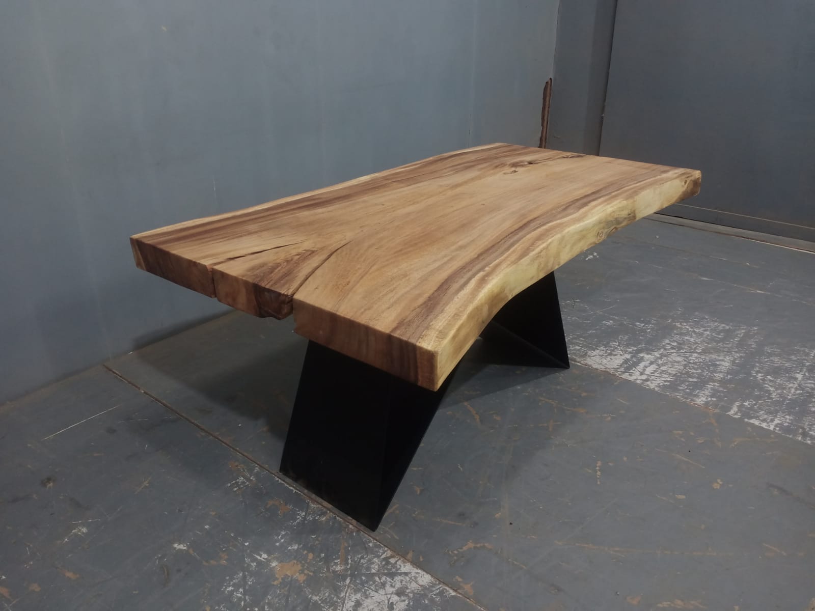 Live Edge Tables
