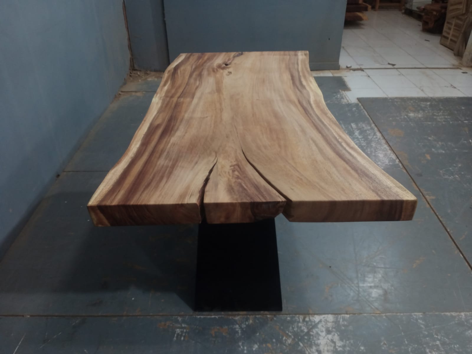 Live Edge Tables