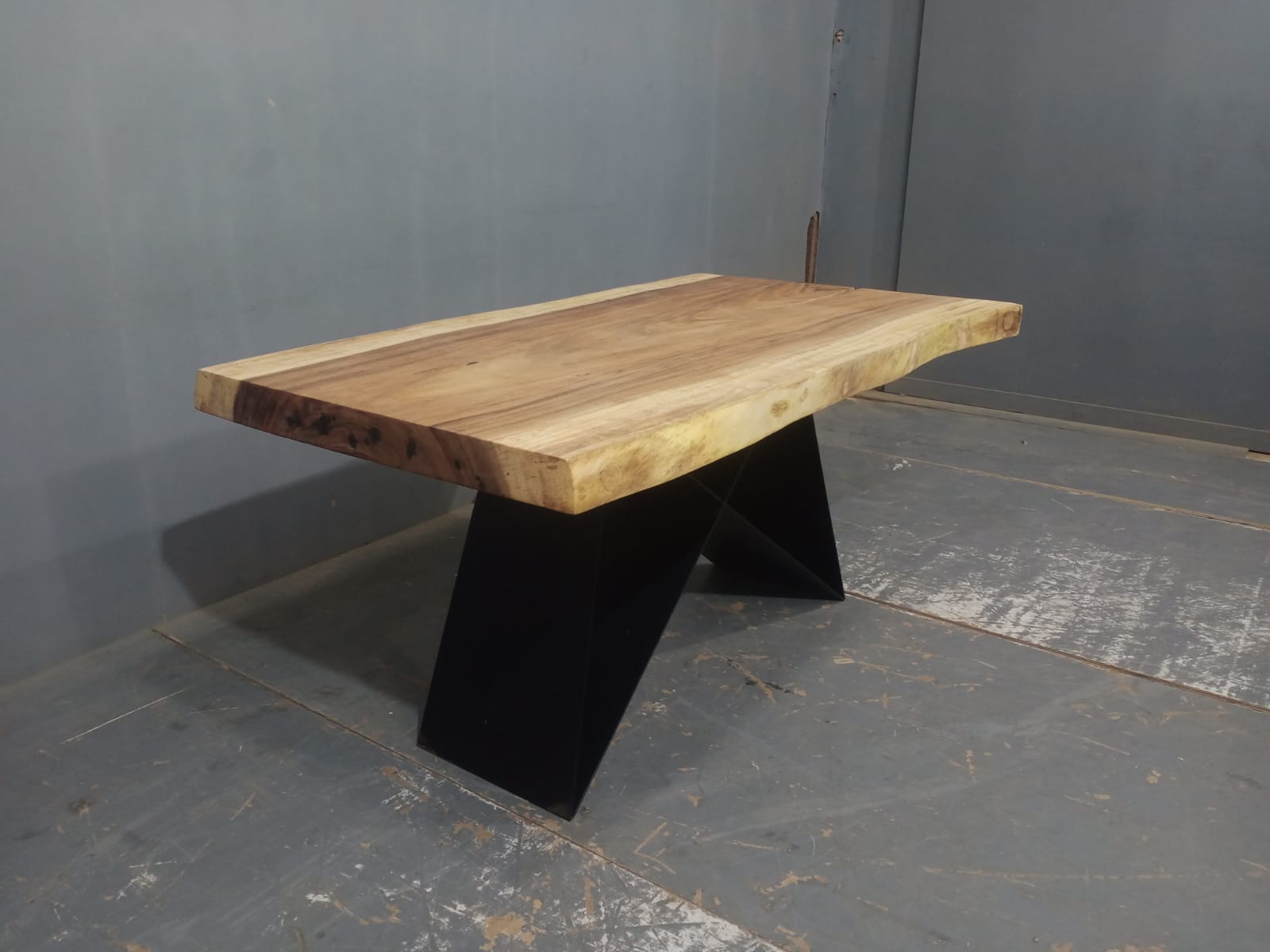 Live Edge Tables