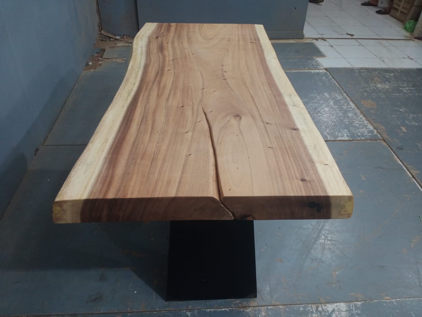 Live Edge Tables
