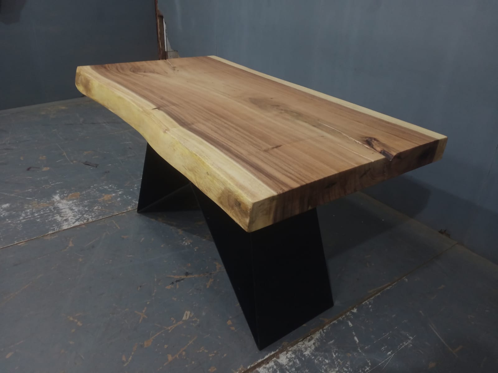 Live Edge Tables