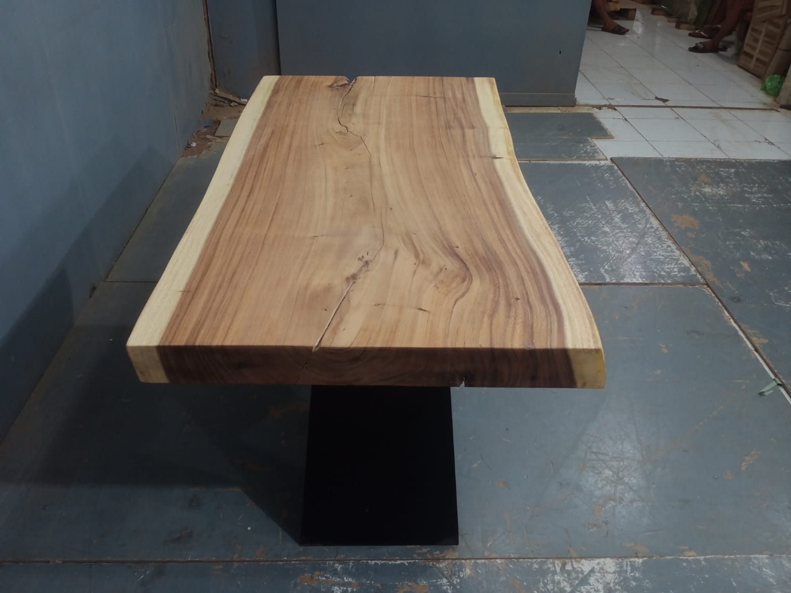 Live Edge Tables