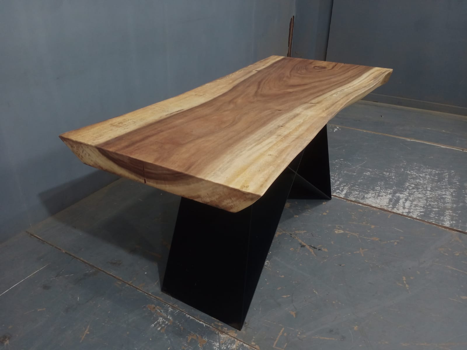 Live Edge Tables