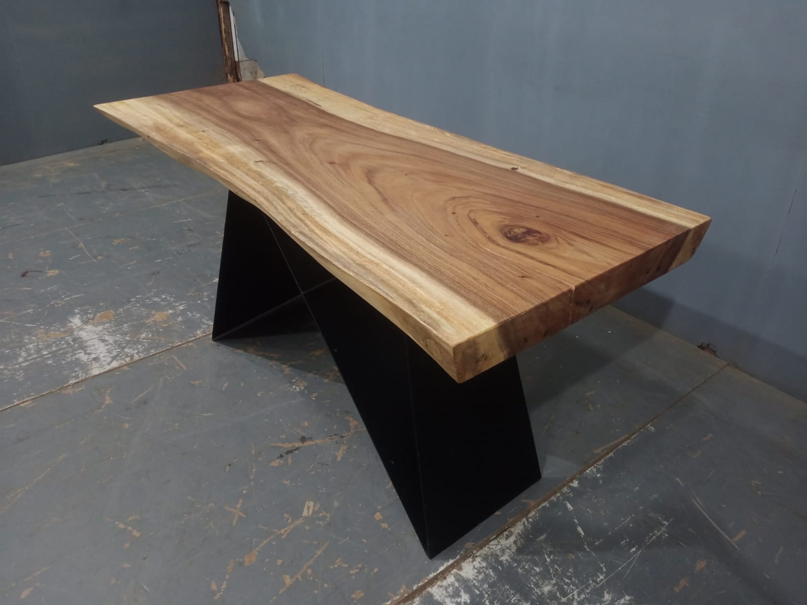 Live Edge Tables