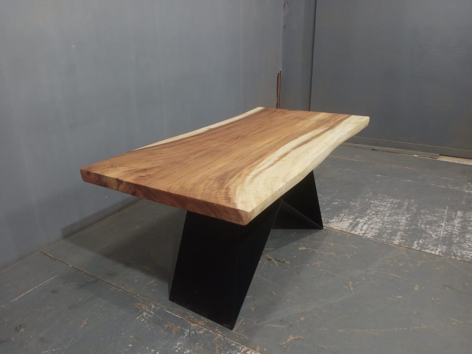 Live Edge Tables