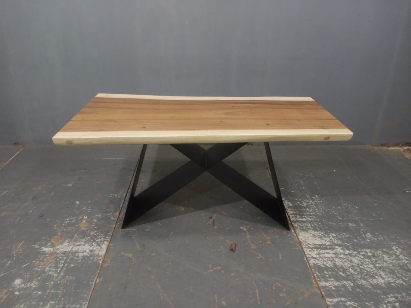 LIVE EDGE TABLES