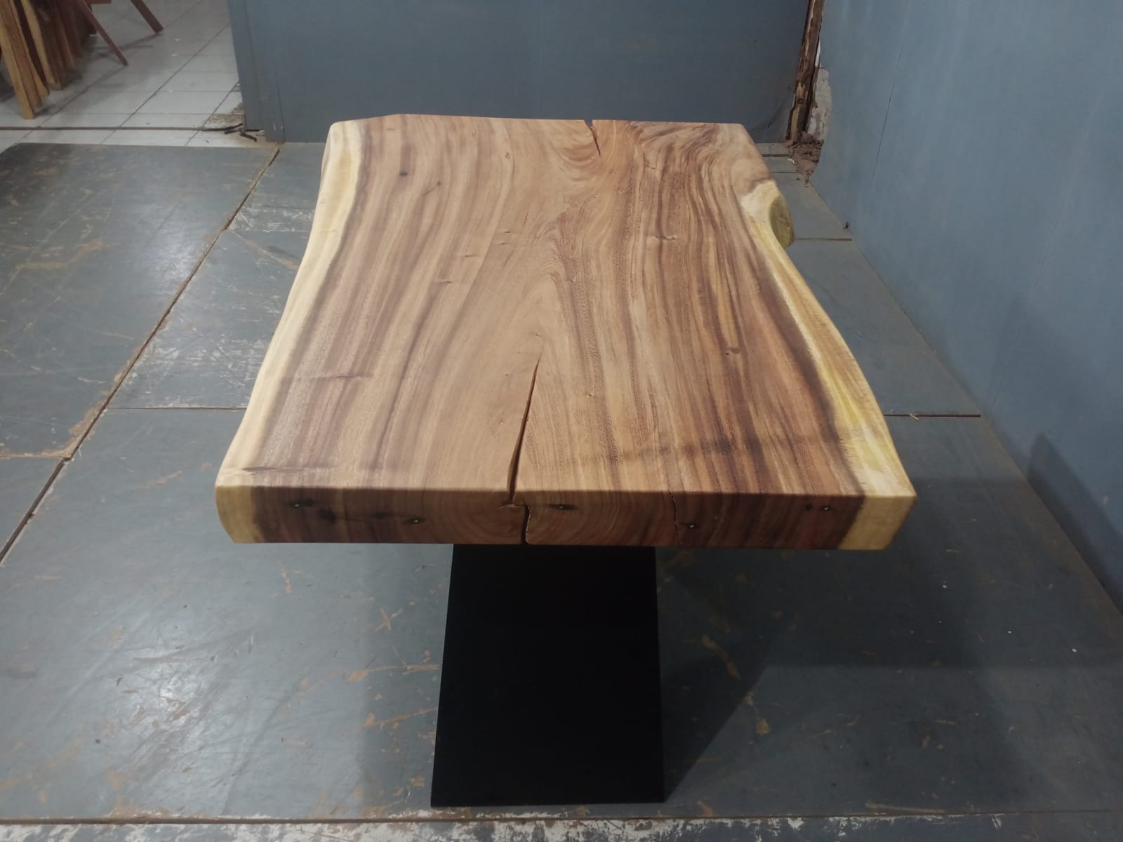 Live Edge Tables