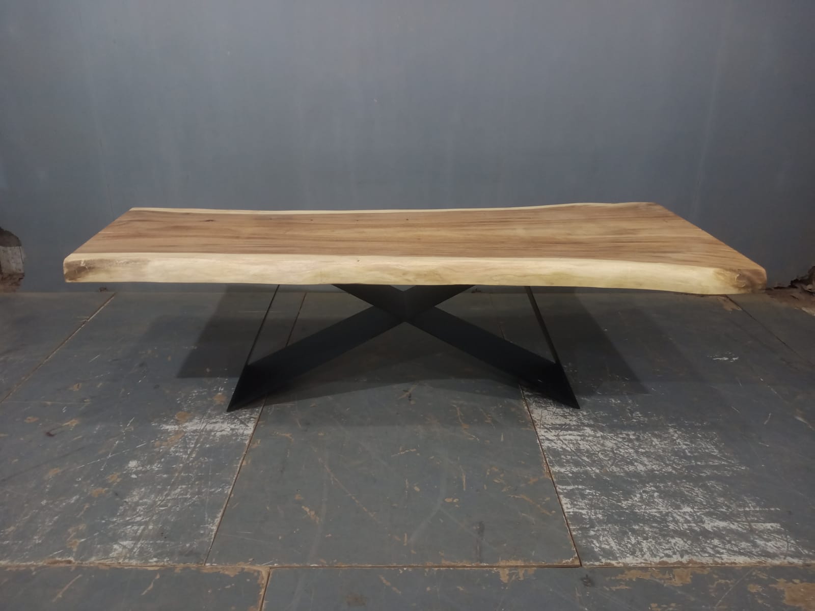 LIVE EDGE TABLES