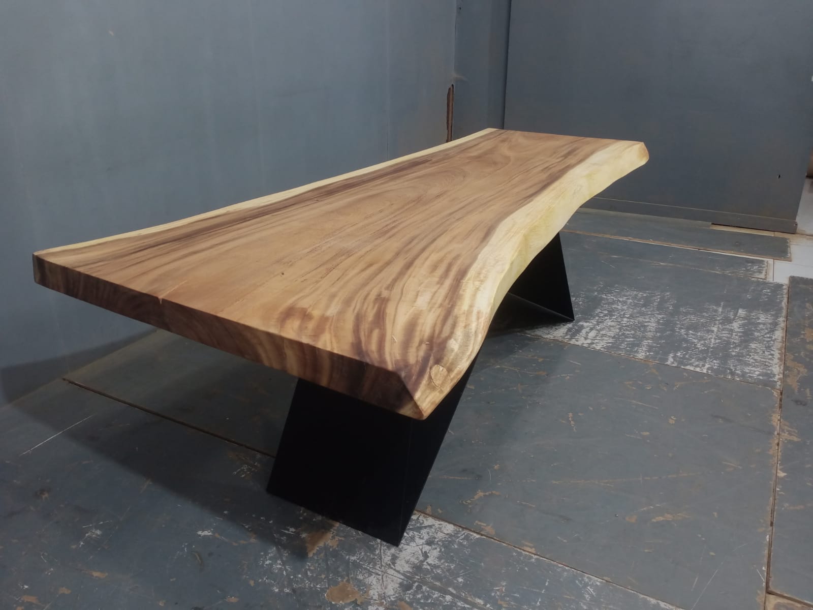Live Edge Tables